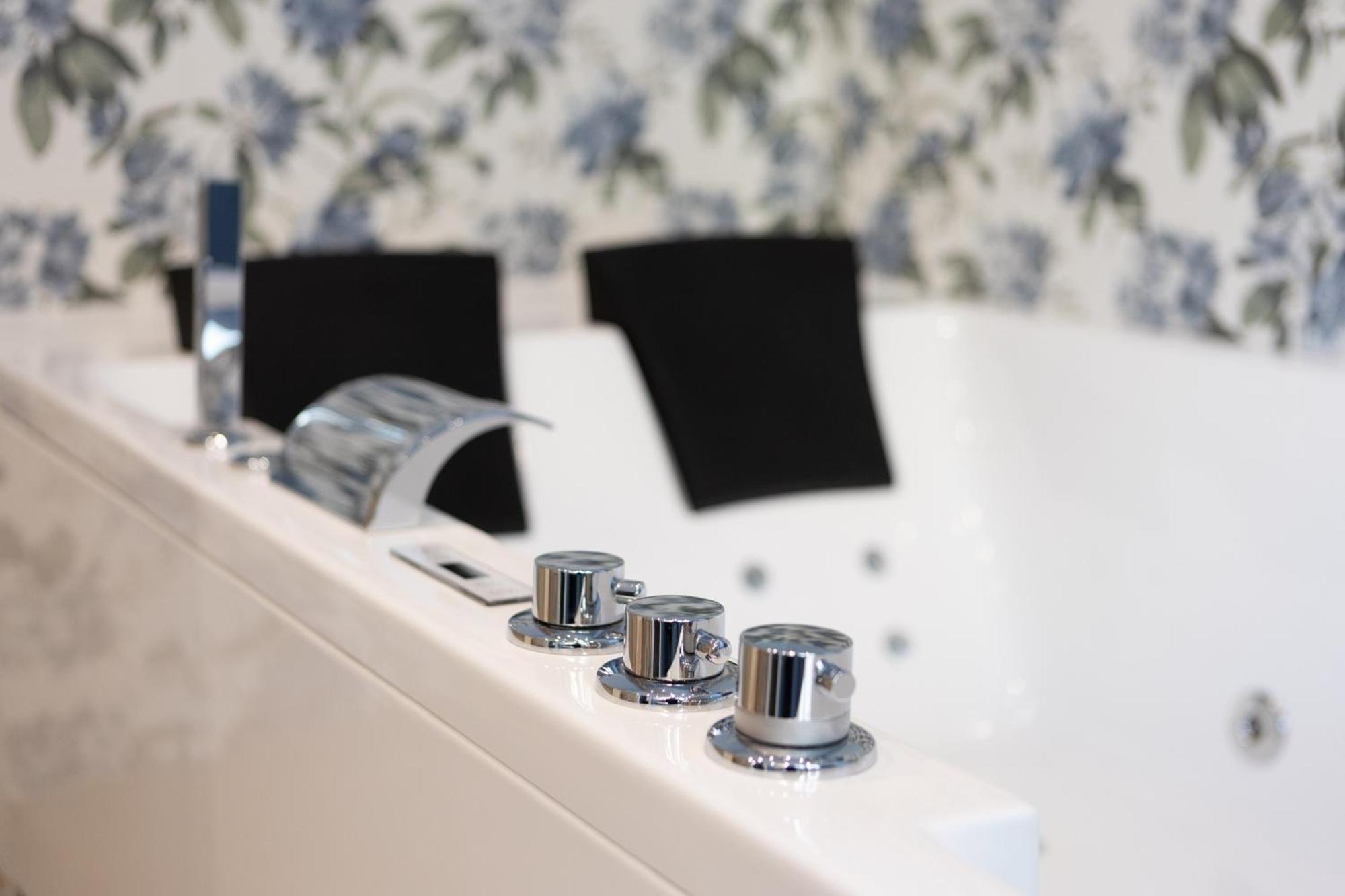 Pier Capponi 17 Rooms & Suites ฟลอเรนซ์ ภายนอก รูปภาพ